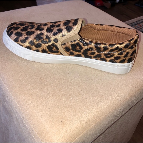 ⚡️PIERRE DUMAS Comfort Foam Slip-on Cheetah Sneaker | Women’s Shoe Size 7.5 - Picture 2 of 7